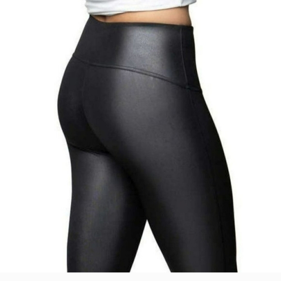 NWOT Jane and Bleecker Black Women's High Rise Soft Faux Leather Leggings Medium - Picture 4 of 10